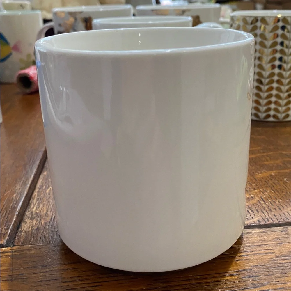 Williams Sonoma “S” Mug in Gold on White Porcelain. Unused Condition. Large Mug